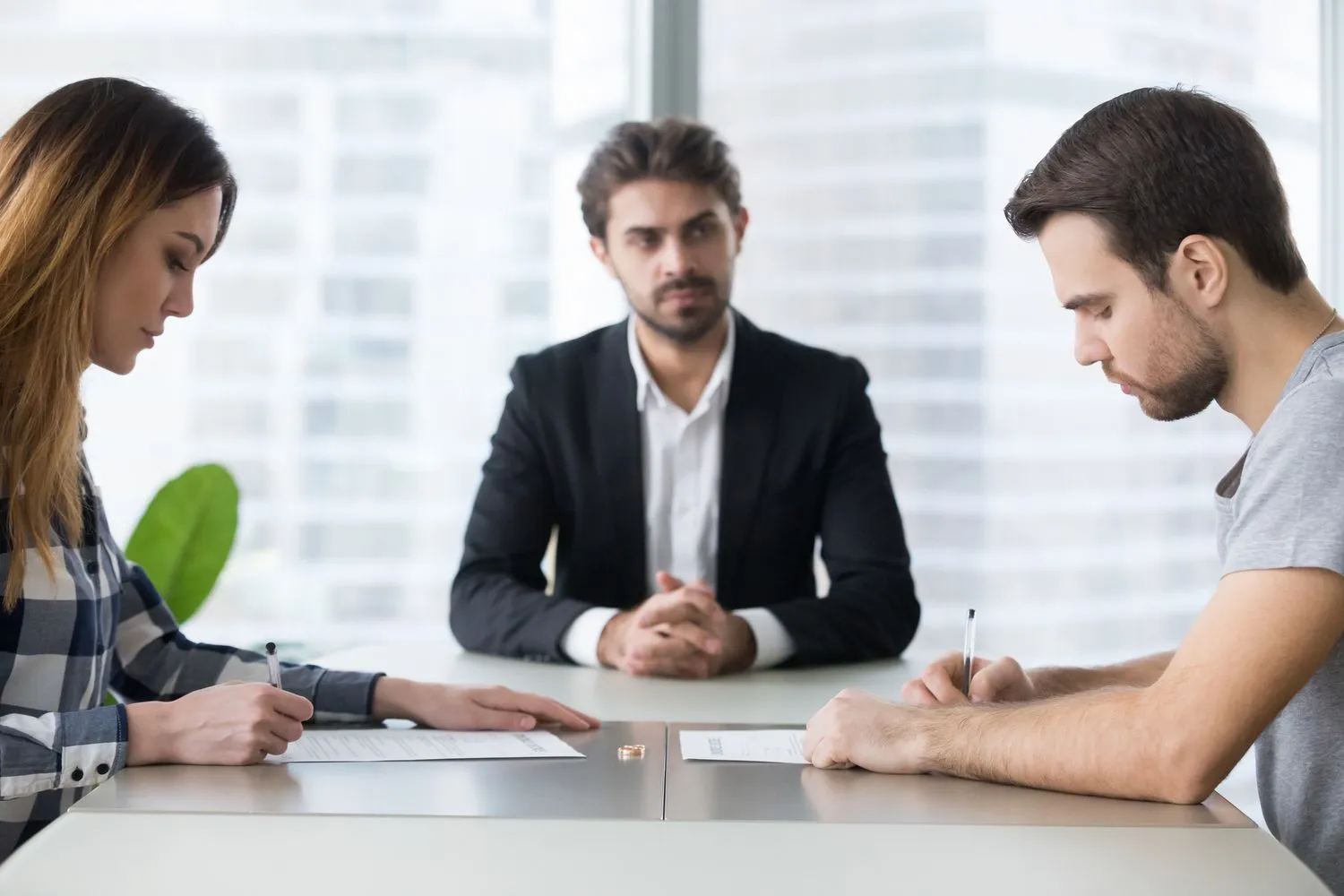 How EH Mediation Guides Couples Toward Fair and Balanced Outcomes Sandy