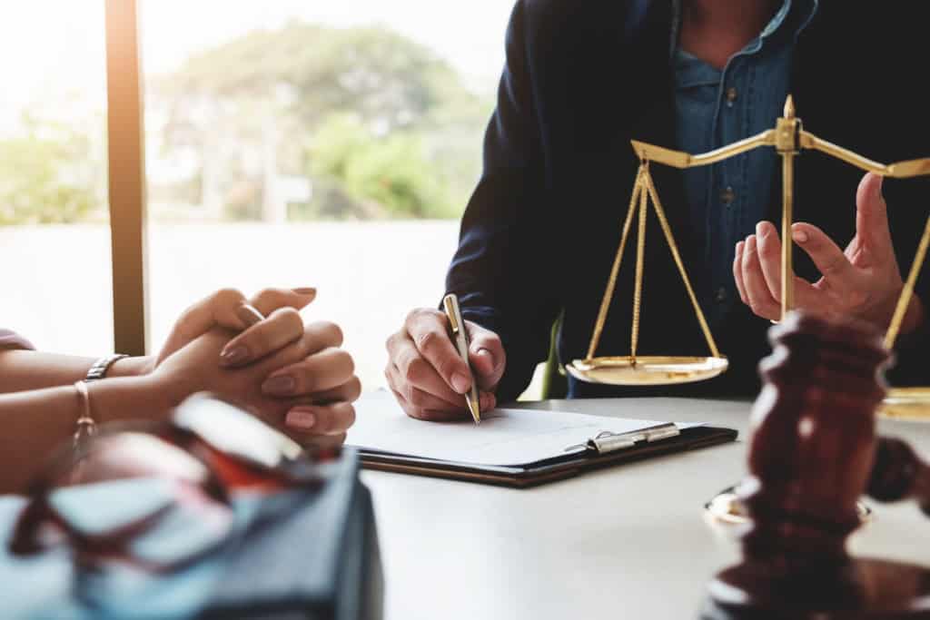 Court Applications vs. Mediation: A Less Stressful Path with EH Mediation Sandy